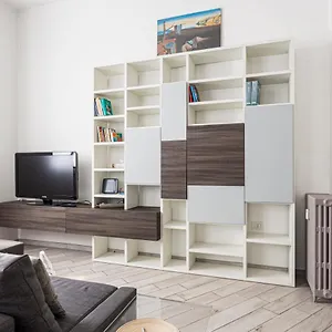wide-and-bright-apartment-next-to-metro-station-pacini.it-lombardy.com/